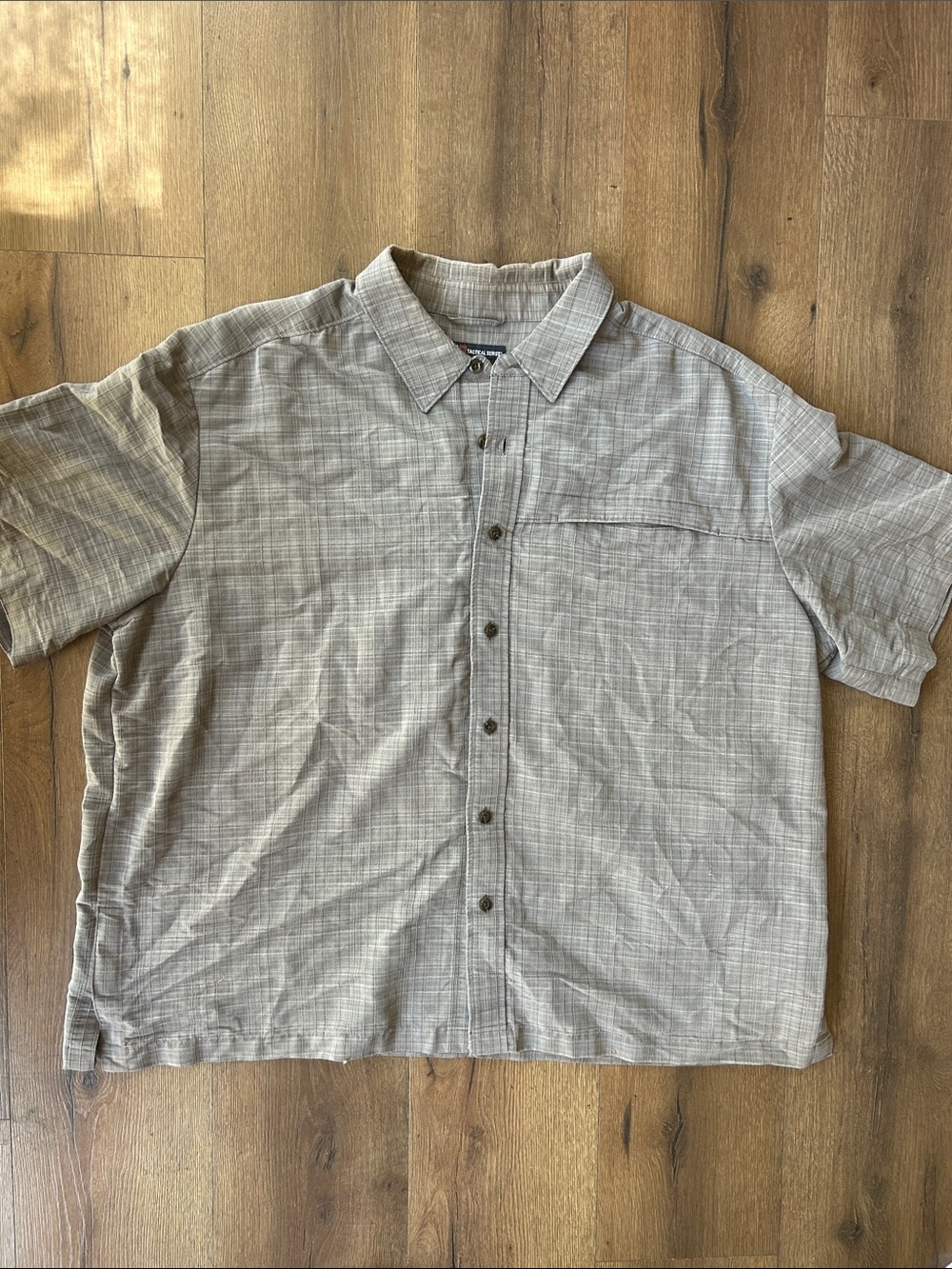 5.11 tactical Casual Short-Sleeve Button-Up Shirt in Light Gray !! XXL